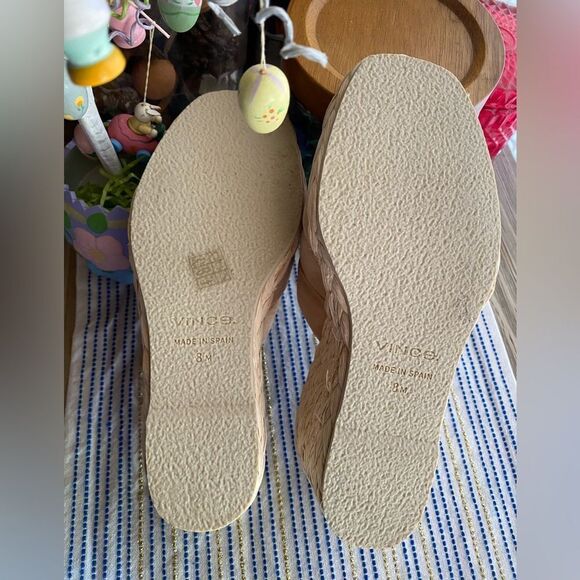 VINCE Women Gilian Suede Wedge Sandal Blonde Size 8M Beige NEW - Picture 11 of 16